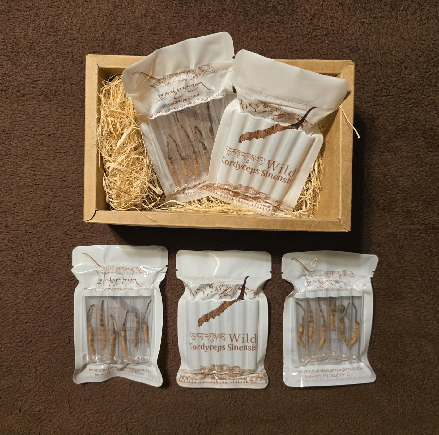 Cordyceps Sauvage Entier (30 pièces) | Séché Naturellement du Plateau Qinghai-Tibet à 4000m, Origine Tibétaine